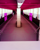 Bild: Konzeption von Gladvertising in einer virtuellen, ganz in violett gestalteten U-Bahn-Station. Foto: 3M Bild: Konzeption von Gladvertising in einer virtuellen, ganz in violett gestalteten U-Bahn-Station. Foto: 3M